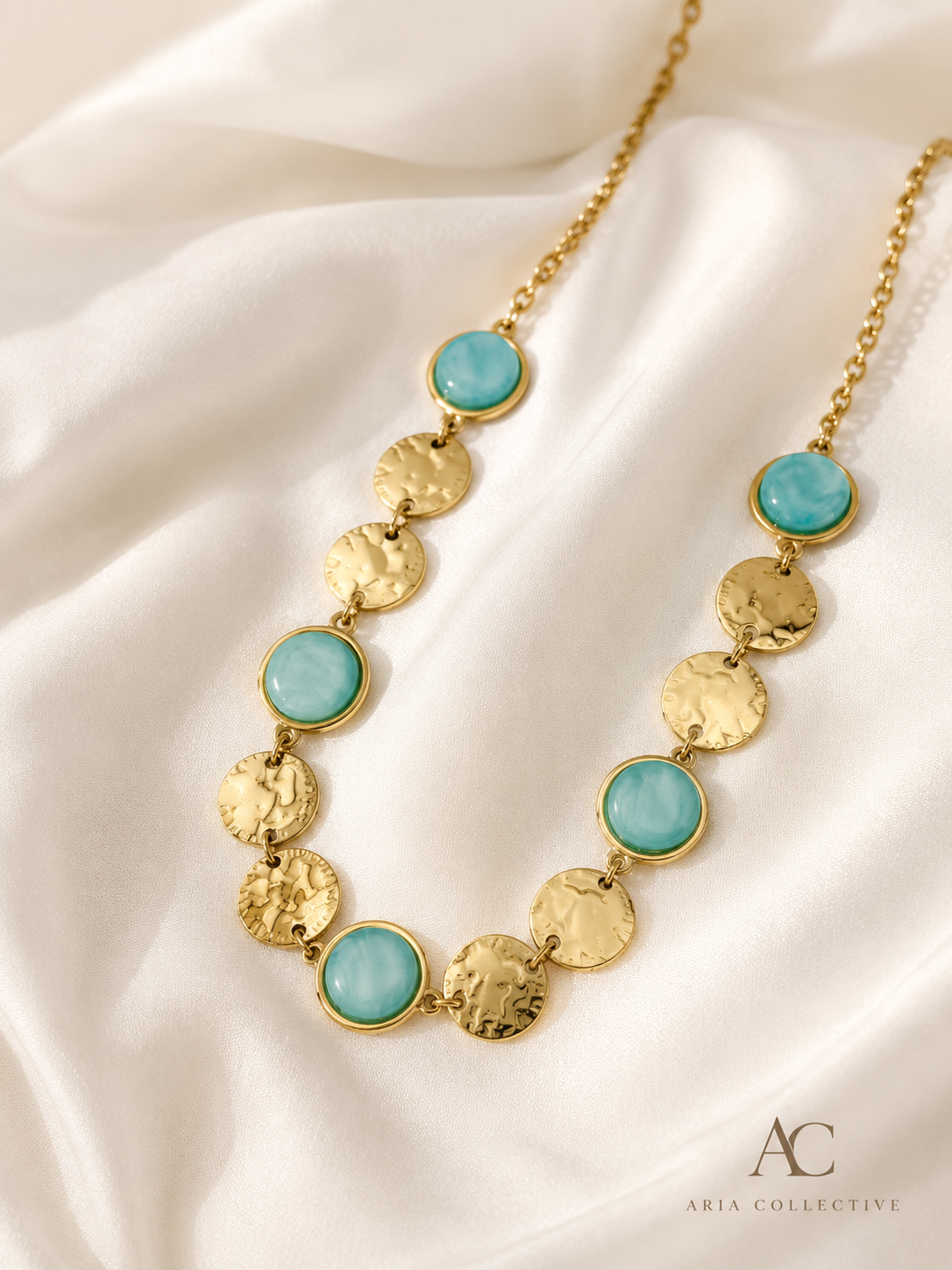 TURQOISE GLOW NECKLACE