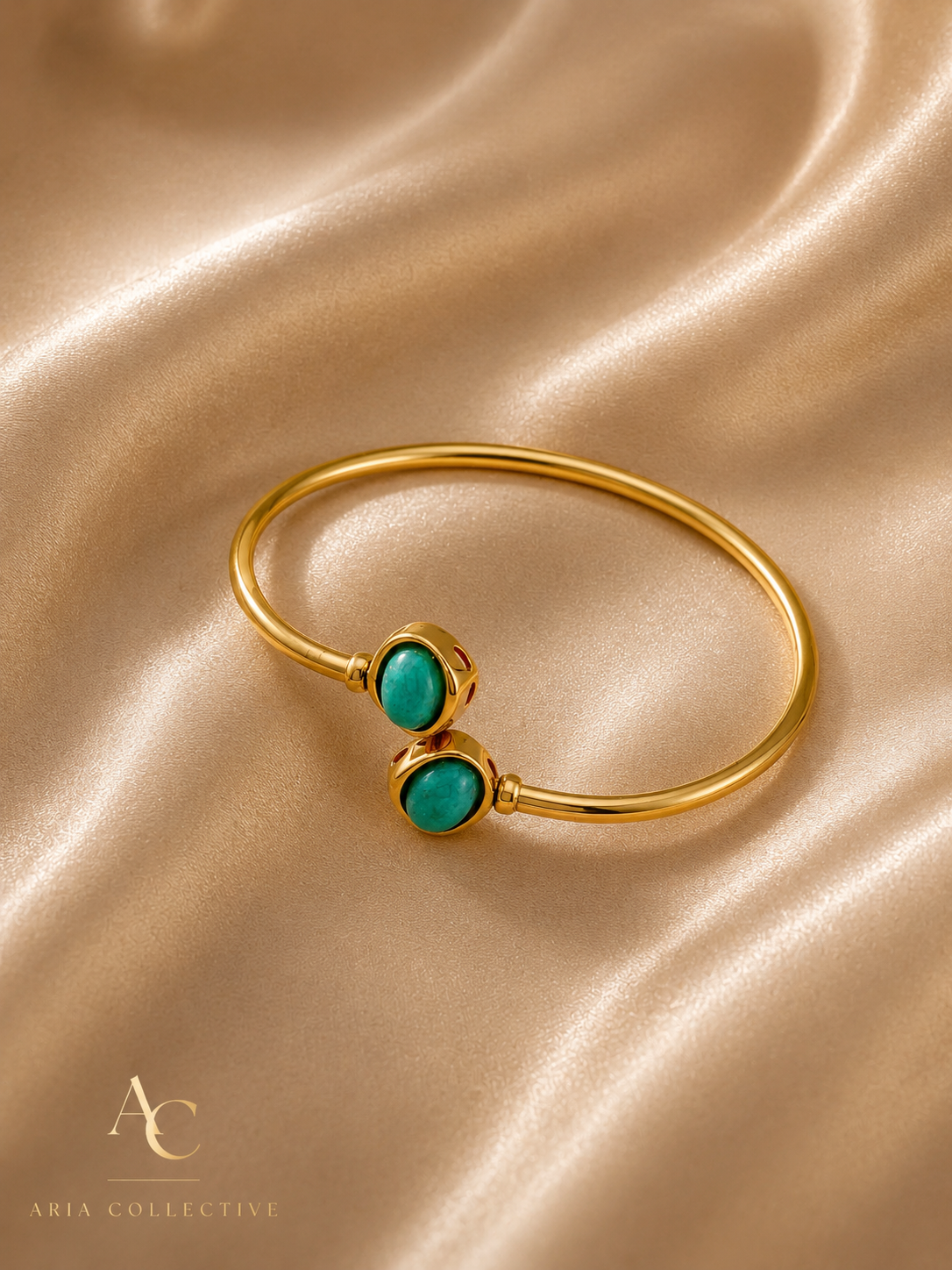 EMERALD MUSE CUFF