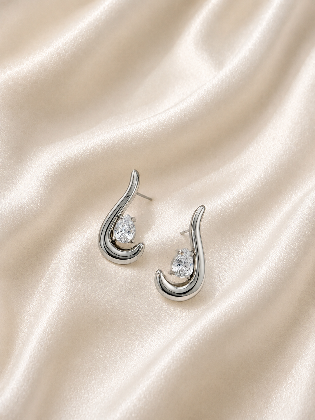 LUNA STUDS  SILVER EARRINGS